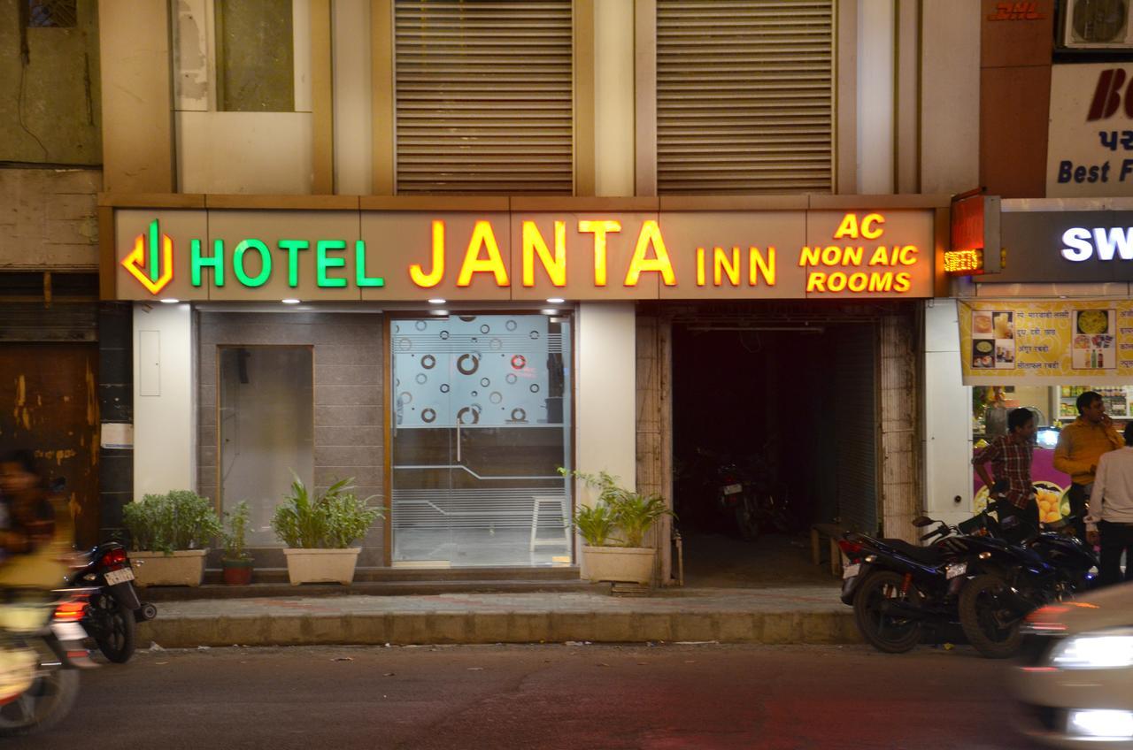 Hotel Janta Inn Surat Exterior photo